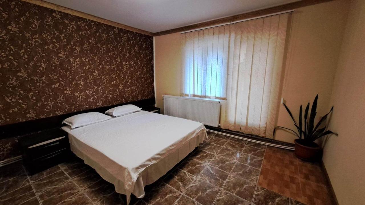 Pensiunea Burciu Salcioara  Luaran gambar